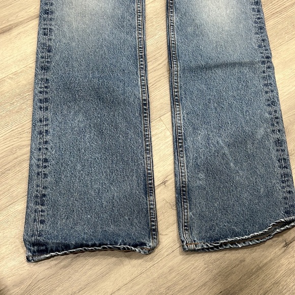 GRLFRND Courtney Loose Boot Jeans high rise in East River - Picture 9 of 12